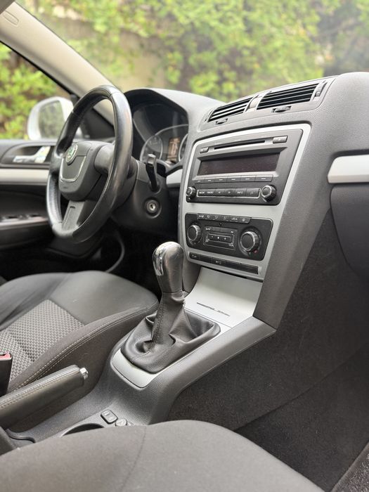 SKODA Octavia 2011 — imagine 5