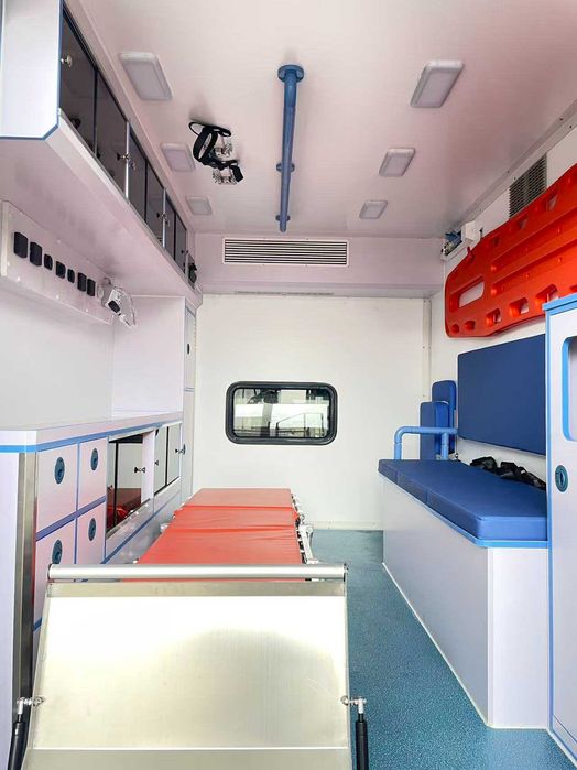 Автомобиля скорой помощи внедорожник Qingling (Isuzu) 4х4/ Ambulance