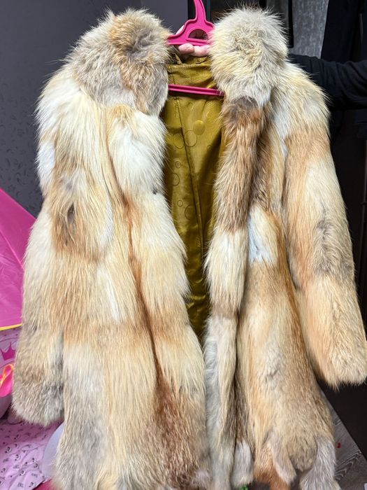 Продам лисью шубу