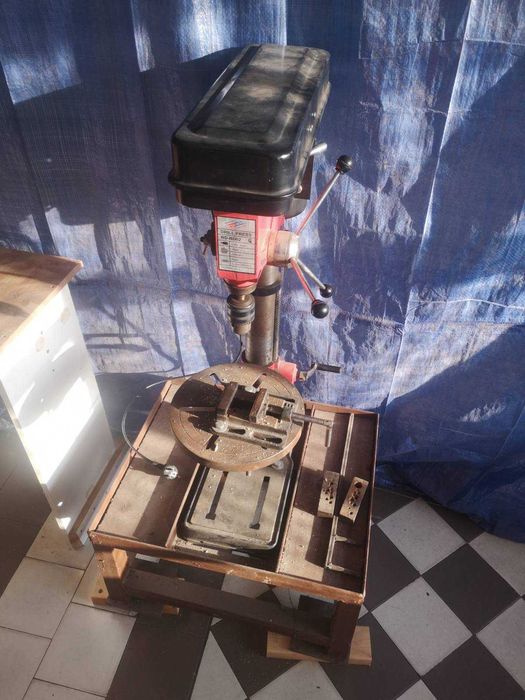 Настолна бормашина