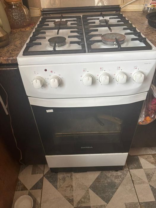 Продам газовую плиту