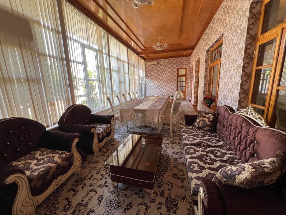 Уйимни сотаман срочна 3 оила яшайдиган ховли