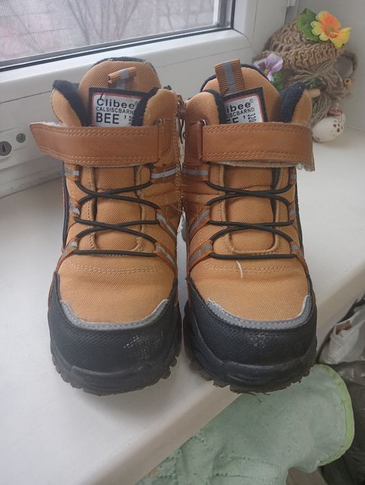 Продам обувь детскую