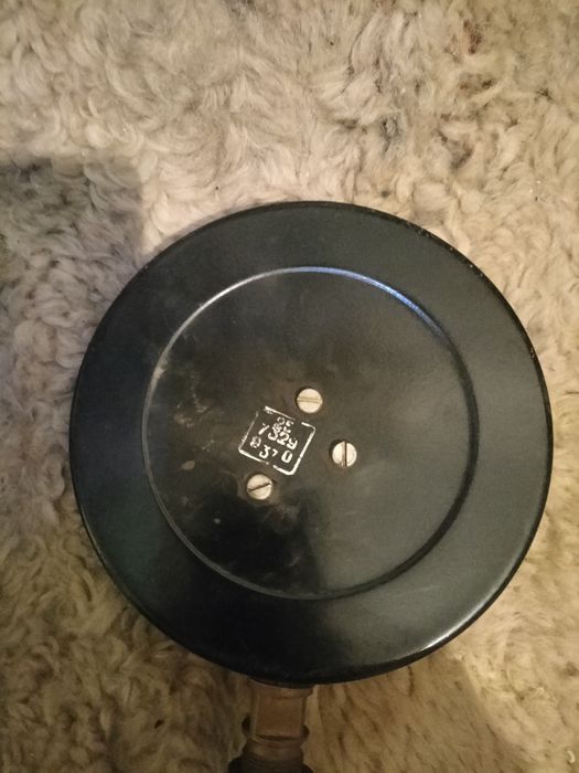 Продаю  манометр