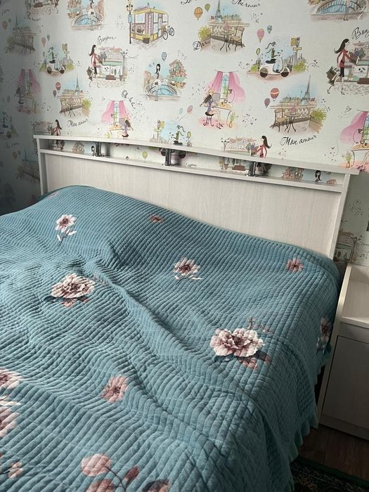 Продам спальный гарнитуру