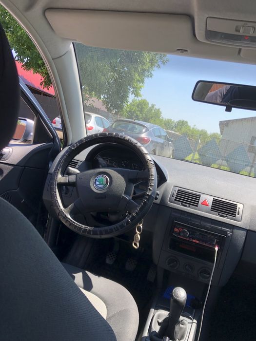Skoda Fabia 1.4 16V benzină  4.500 lei