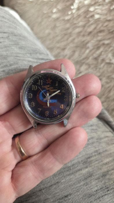 Продаю часы б/у разные