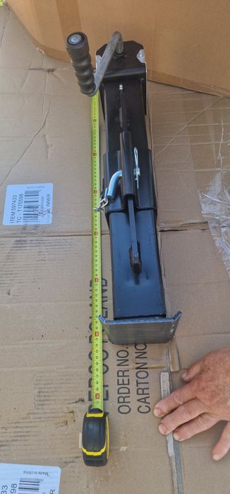 Picior sprijin remorca Sarcina maxima	8000 Kg
Inaltime minima	65 cm
Di