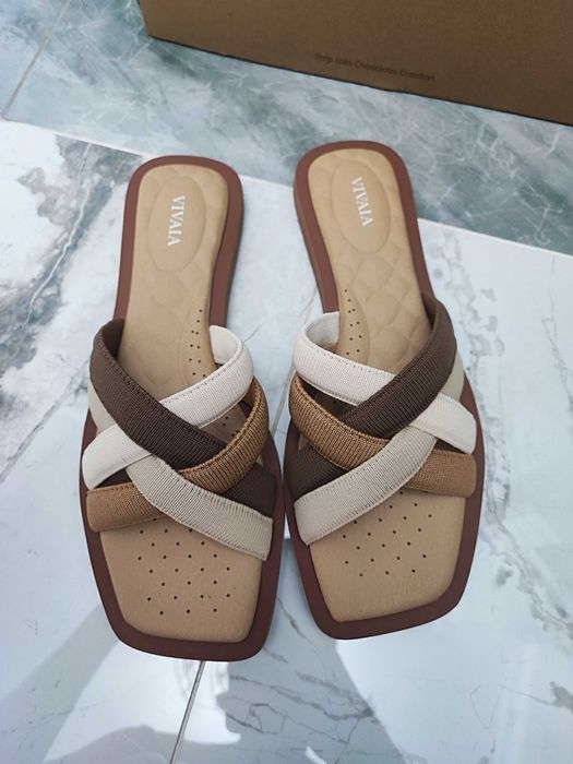 Сандали/шлепки от бренда Vivaia