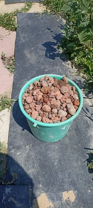 Продам керамзит в мешках 40 кг.