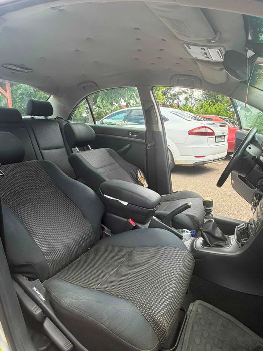 Toyota Avensis T25 - 2.0 D4D 126 cai - 2006 - Al doilea proprietar de noua!