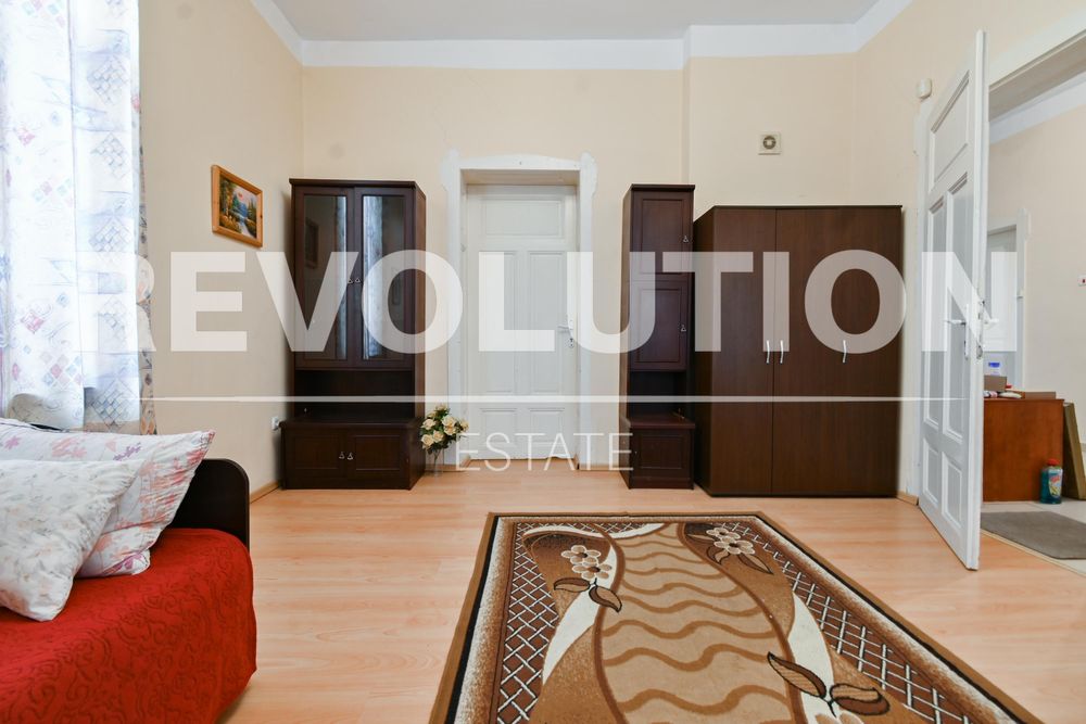 Дава се под наем Тристаен апартамент в София, Център - 110 кв.м за 750 € - Снимка #4