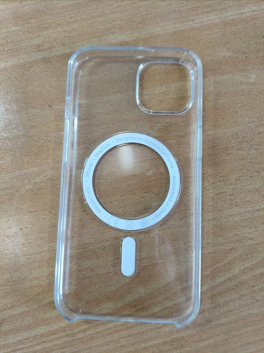Оригинален прозрачен калъф на Apple с MagSafe за iPhone 13 (като нов)