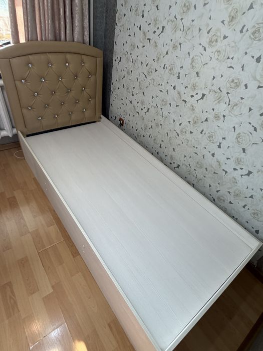 Кровать односпальная