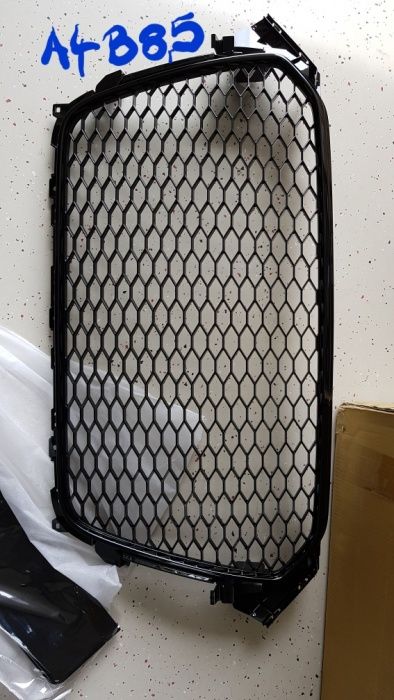 Set grila centrala + grile proiectoare RS look AUDI A4 B8.5 FACELIFT