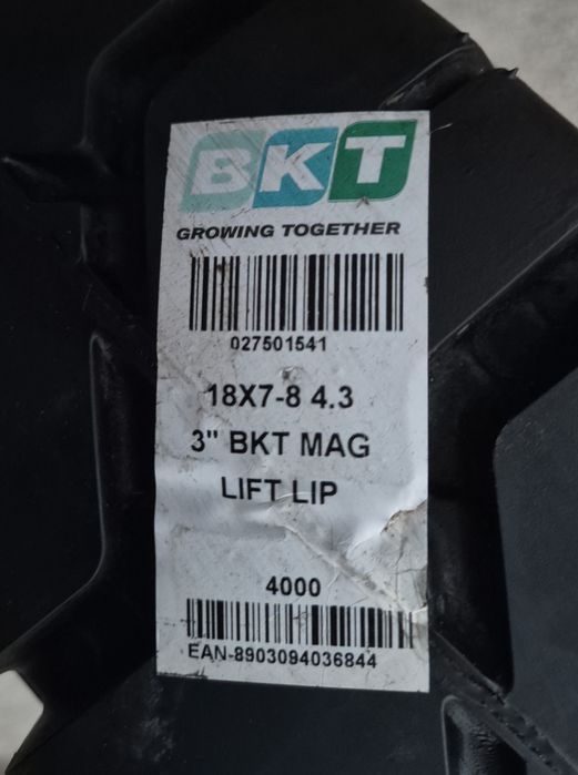 Vând 2buc 18 x 7 - 8 (180/70 - 8) BKT Maglift stivuitor