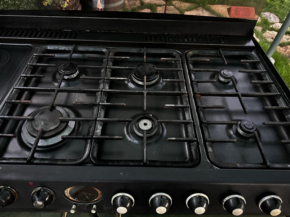 Продавам готварска печка RANGEMASTER