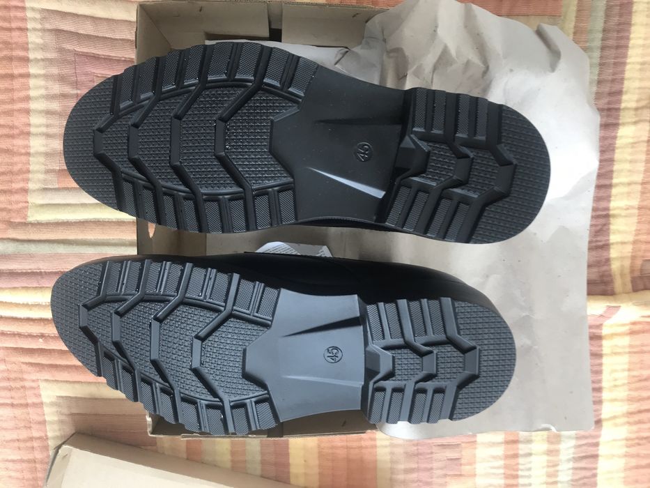 Налични  . Обувки   от  естесвенна   кожа   / нови   :  45   номер   .