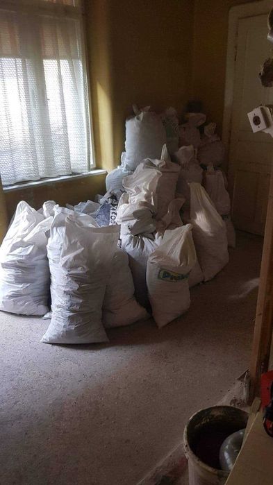 Transport moloz și deseuri  mutari mobila marfa debarasari spatii