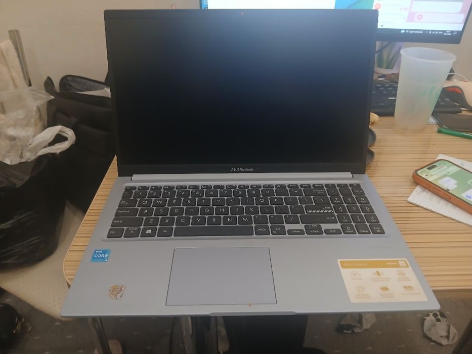 Vivobook Asus X1502ZA