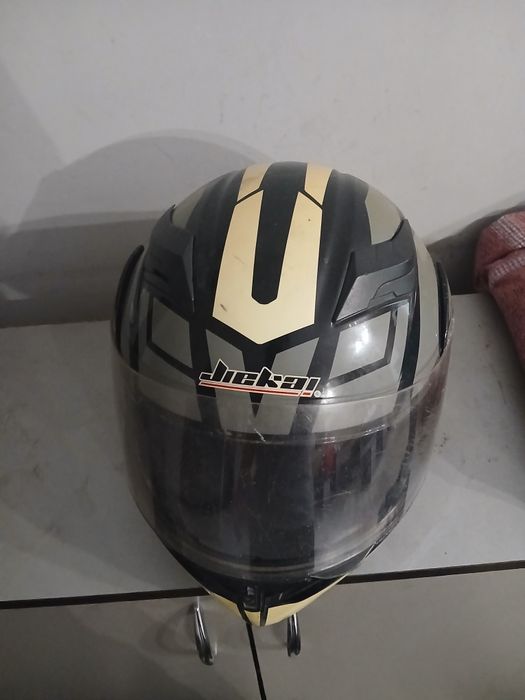 Шлем продам срочна блютуз все есть