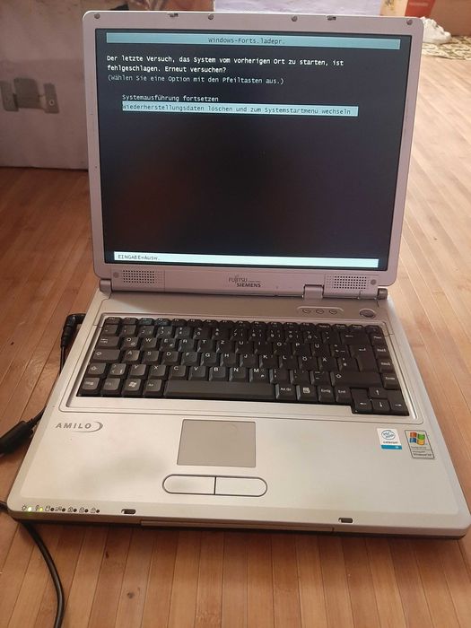 Лаптоп Siemens и Лаптоп Toshiba