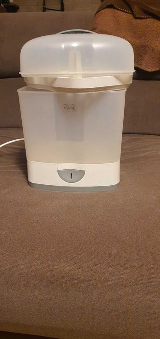 Vând sterilizator Chicco