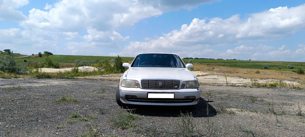 Продам Toyota Crown Majesta