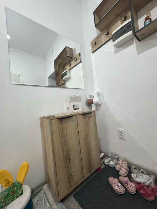 Продам прихожую мебель