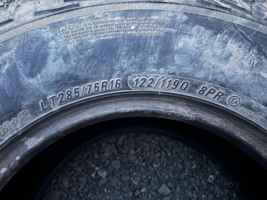 Продам резину 285/75/16