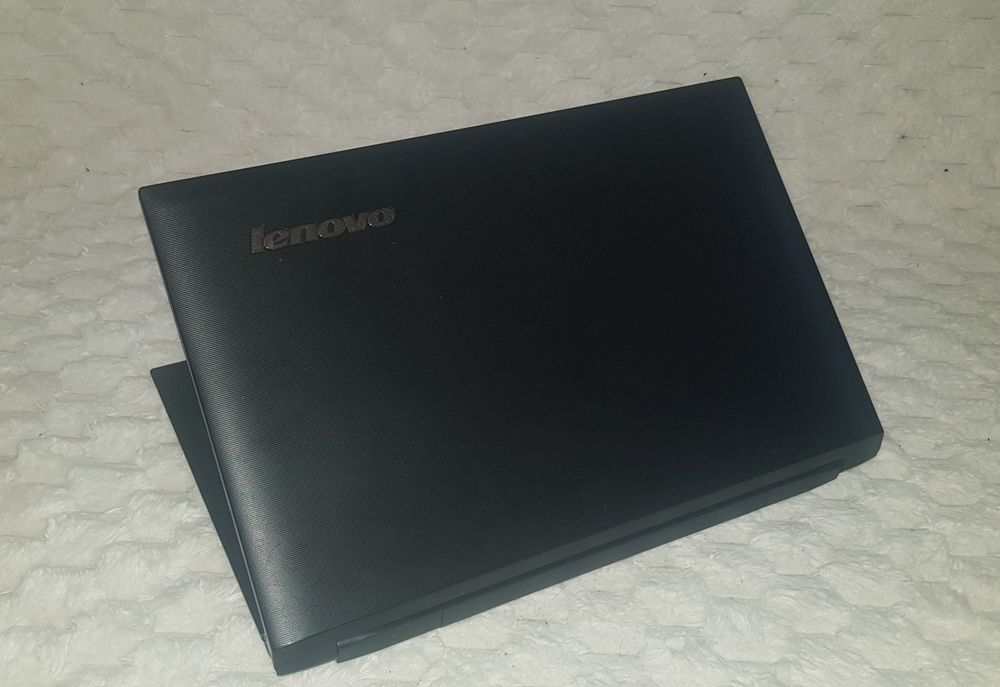 Laptop lenovo b560