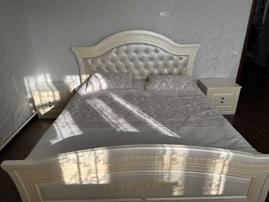 Спальный гарнитур