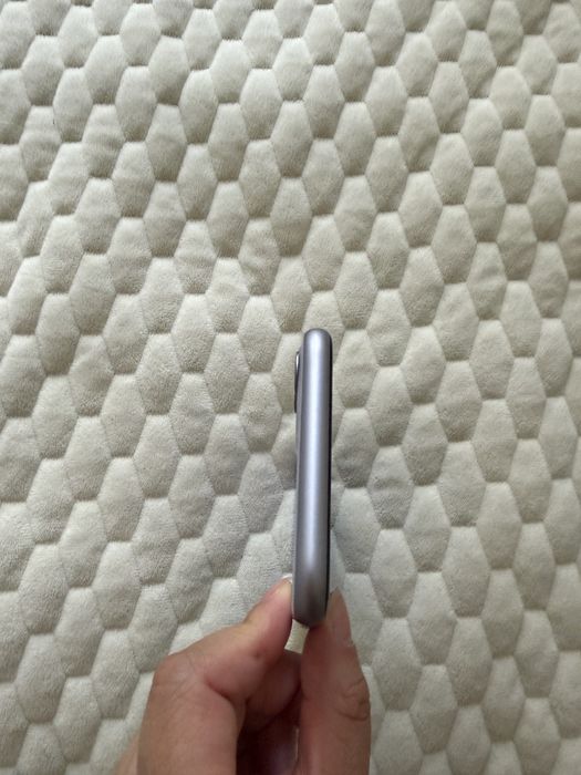 iPhone 11 в идеальном состоянии