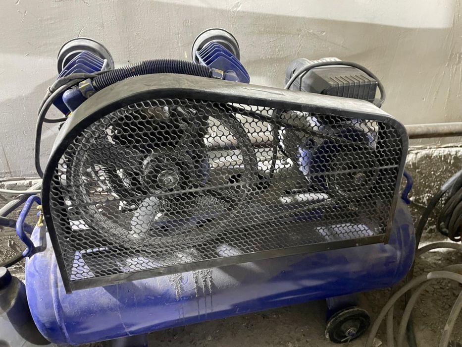 Продаю Компрессор 60 литр