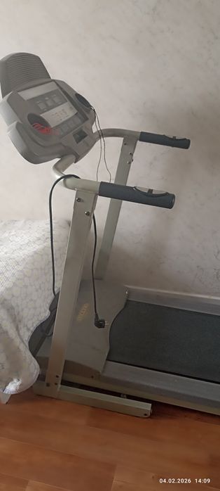 Продам беговую дорожку