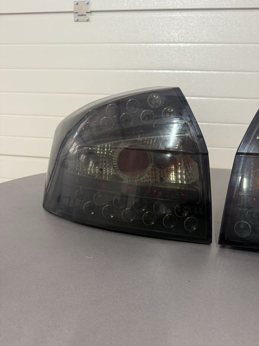 Диодни стопове AUDI A4 седан () - черни