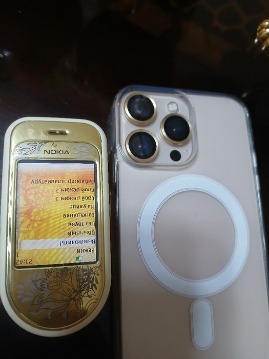 Assalom alekum telefon sotiladi Original Nokia 7370 Golden Flowers