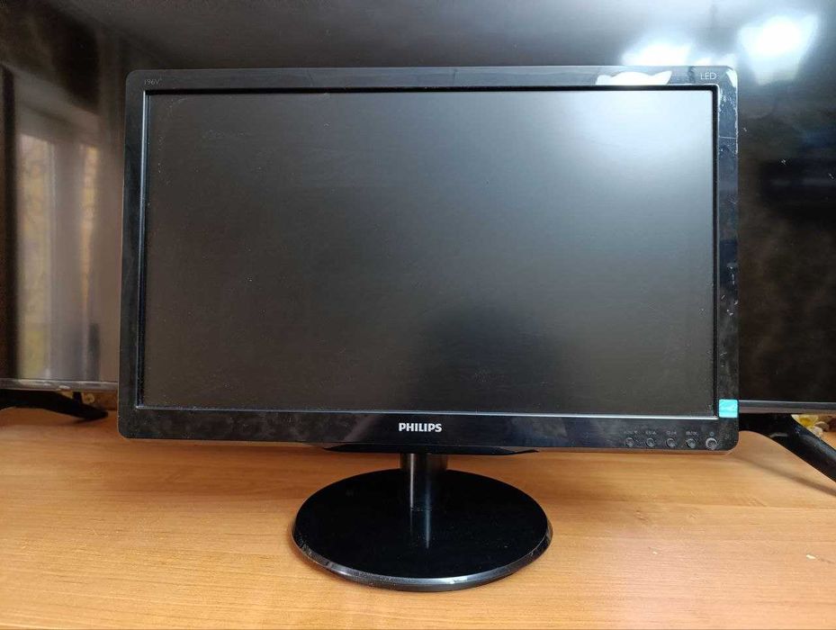 Монитор Philips  18.5" дюймов