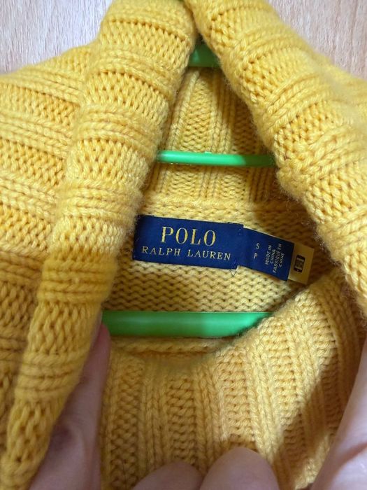 Пуловер поло RALPH LAUREN.  Размер М/S. 100% вълна.
RALPH LAUREN.