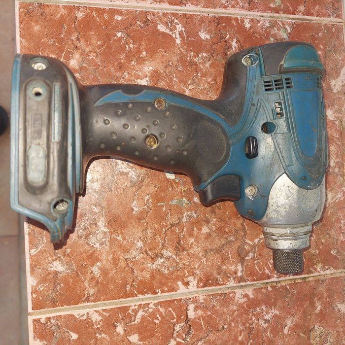 Импакт драйвер макита