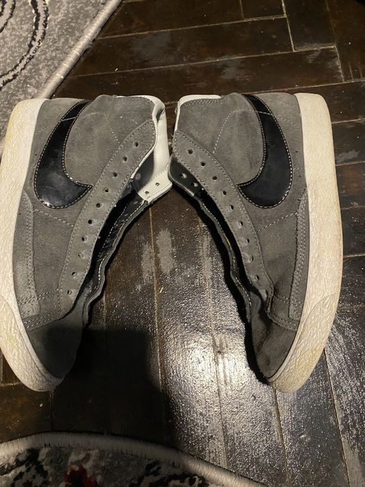 Adidasi  nike vreau sa ii vand cat mai rapid