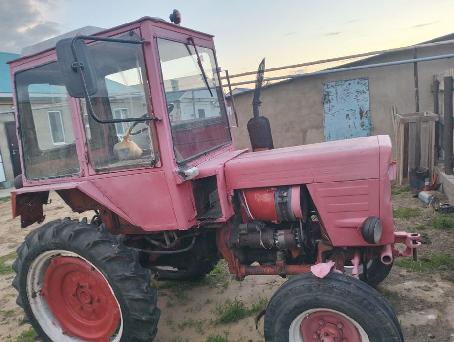 Продам Трактор т 25