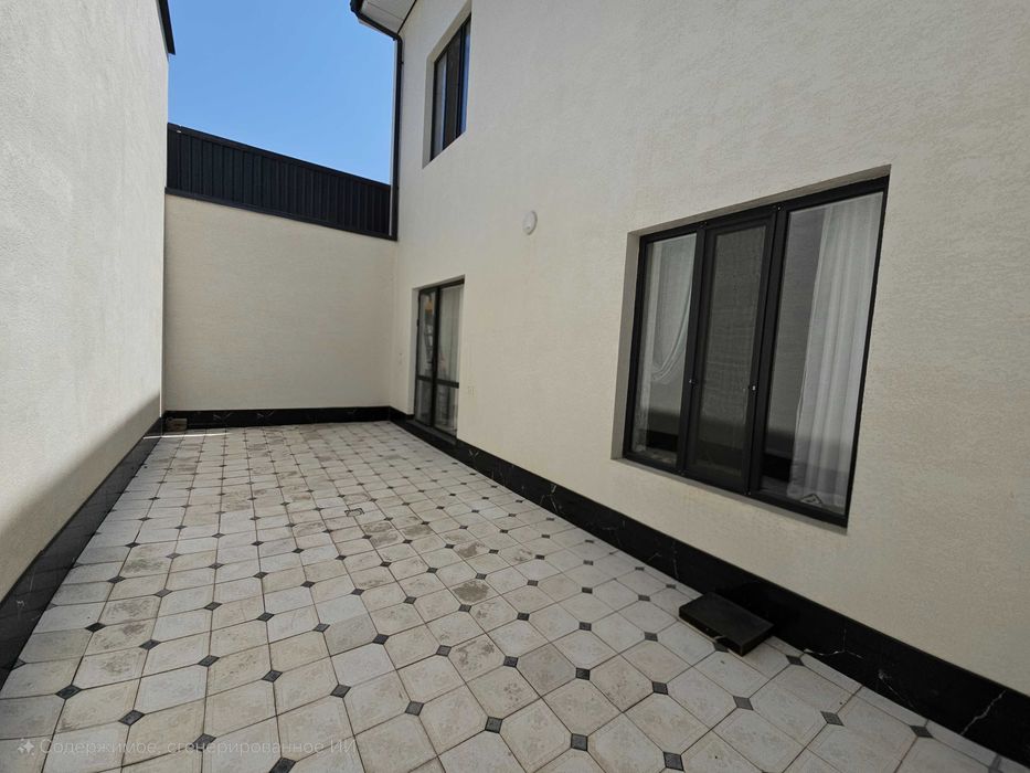 В Сергели продаётся двухэтажный дом с подвалом, с евроремонтом.