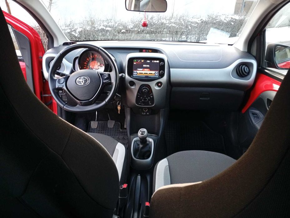 TOYOTA Aygo 2015 — imagine 10