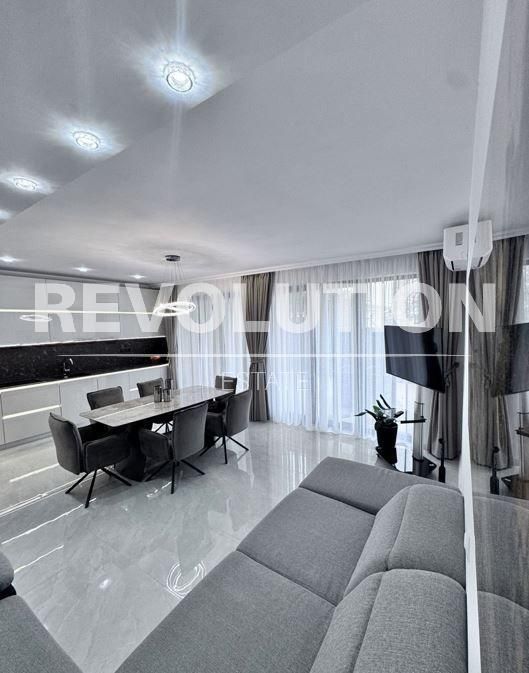 Дава се под наем Къща в Варна, Галата - 120 кв.м за 1595.79 € - Снимка #1