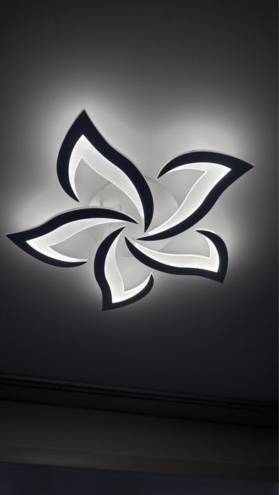 Продам 3 люстры LED все новые 4 режима свечения