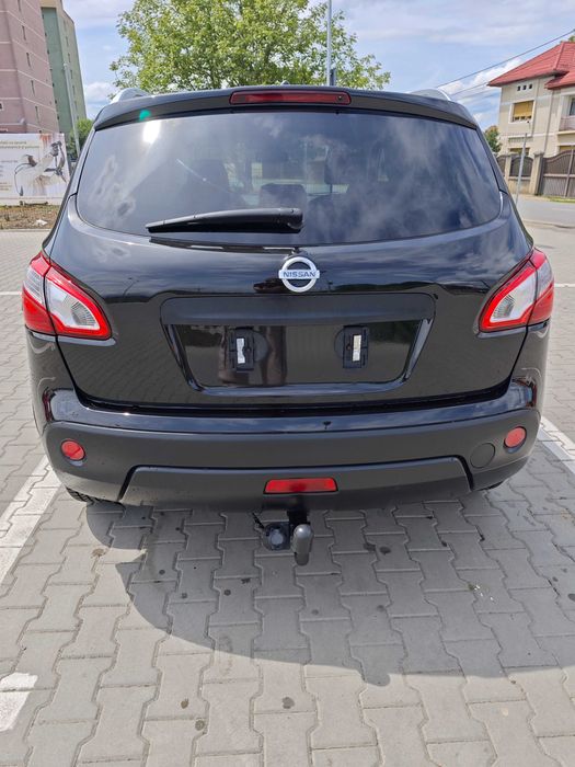 Nissan Qashqai .2.0 l .150 ps.4x4 . Automat