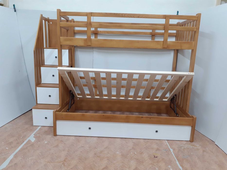 TRANSPORT GRATUIT.Pat etajat din lemn masiv cod 3516