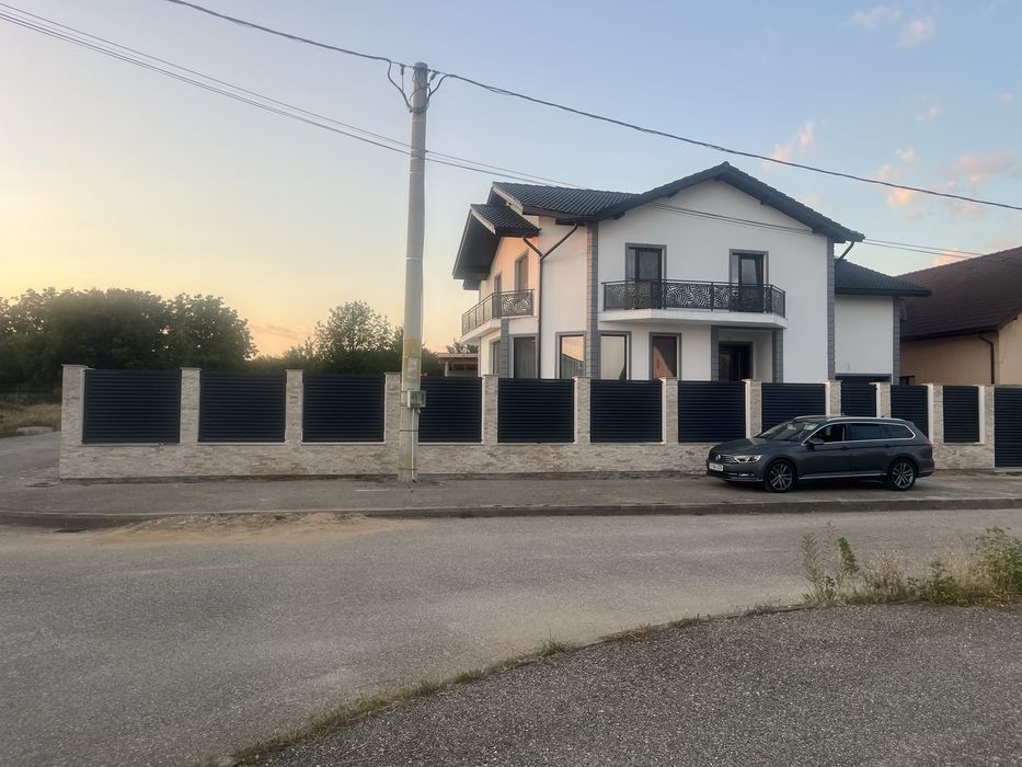 Casa de vanzare