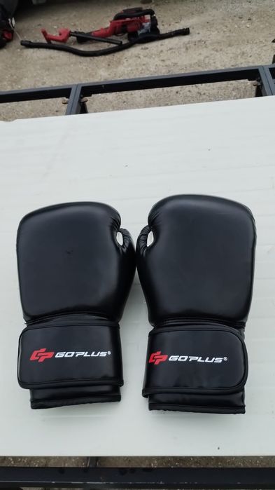 Accesorii pt sac de box 150 lei pui anunțul cu tot cu pozele cu manusi